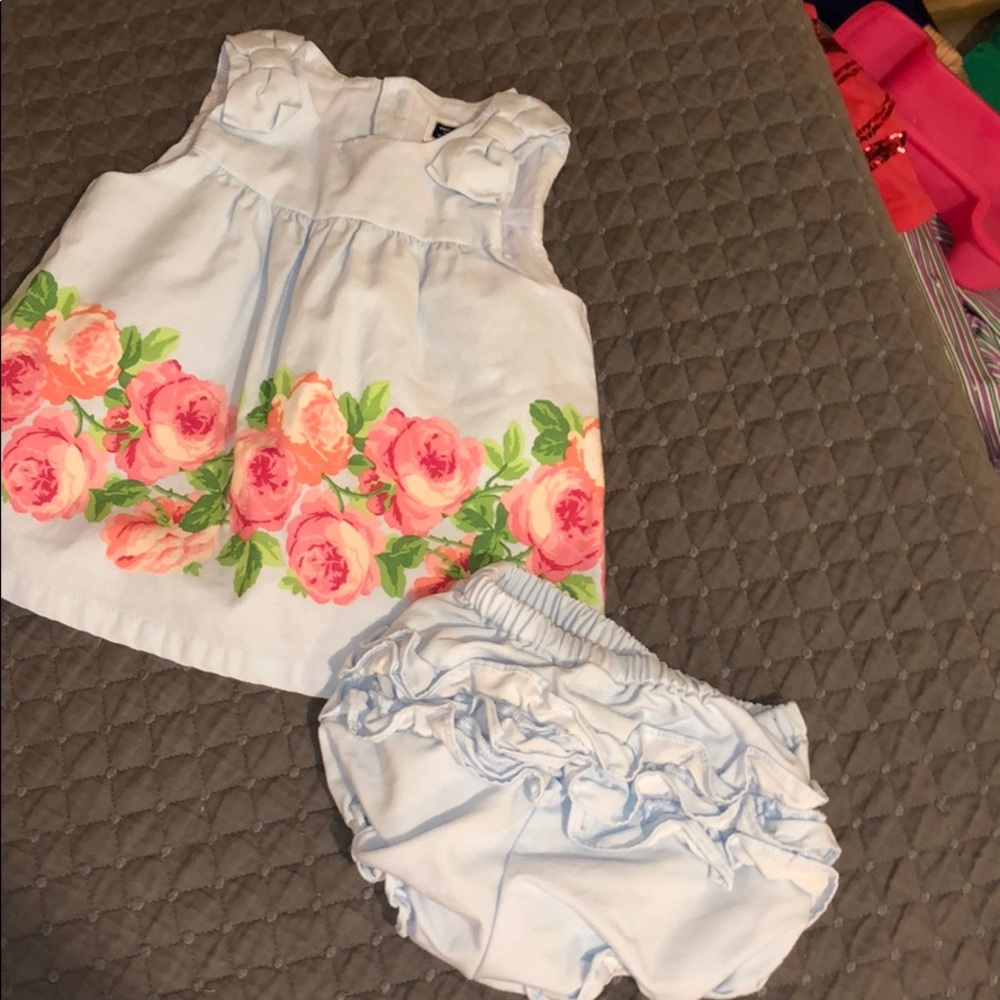 Dress with matching diaper cover. 6-12 month.